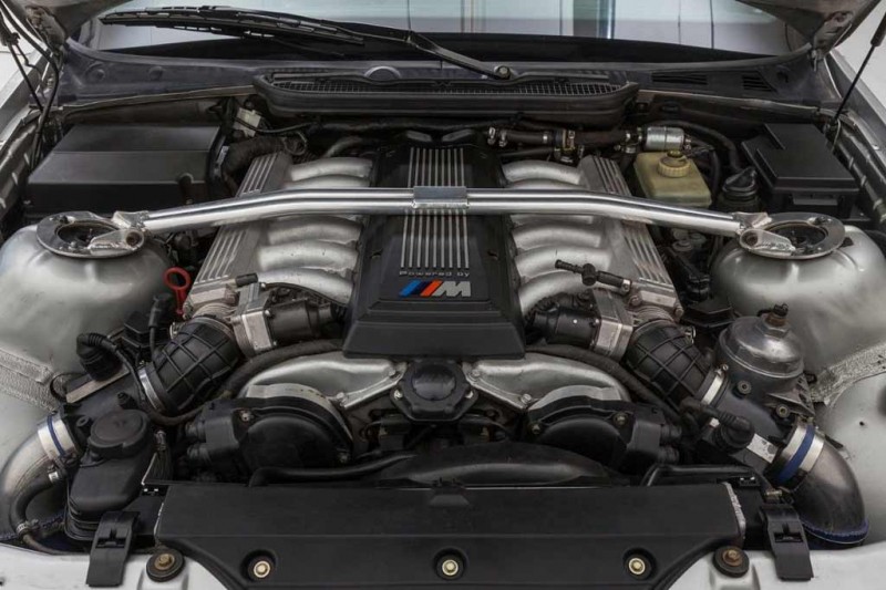 Под капотом юркой «трешки» BMW 3 Compact (E36) прописался баварский V12 6 Под капотом юркой «трешки» BMW 3 Compact (E36) прописался баварский V12