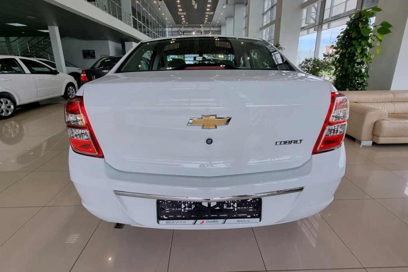 Иногда они возвращаются: обзор бюджетного седана Chevrolet Cobalt 2021