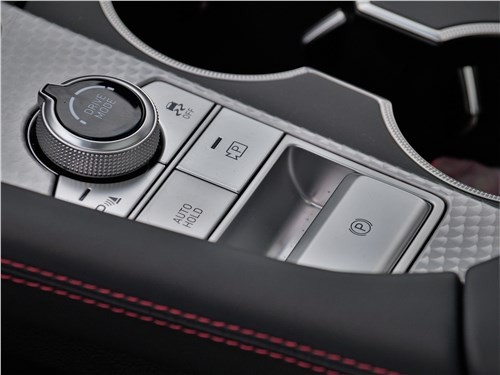 Тест-драйв Genesis G70 (поколение I рестайлинг) - Новый Genesis G70 расправляет крылья и учится летать