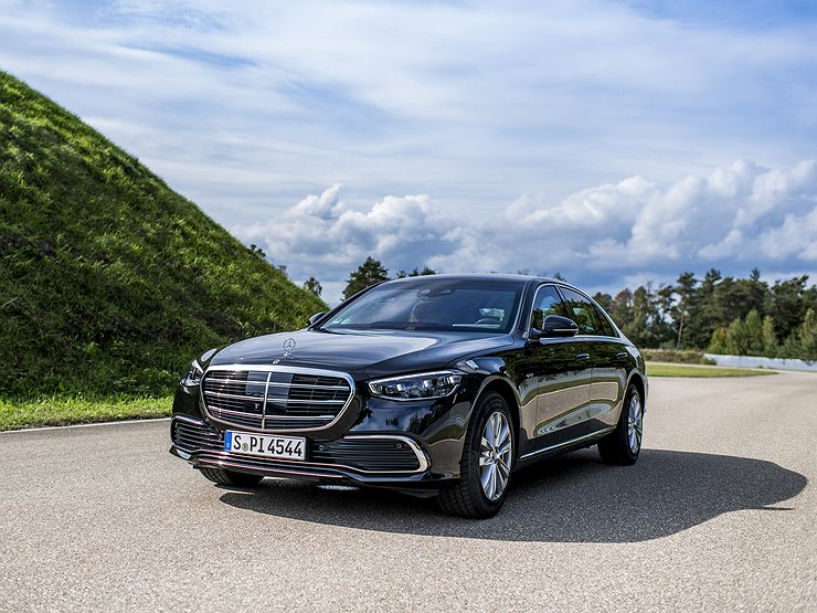 Mercedes-Benz вместо Audi: Олаф Шольц не будет донашивать автопарк Ангелы Меркель