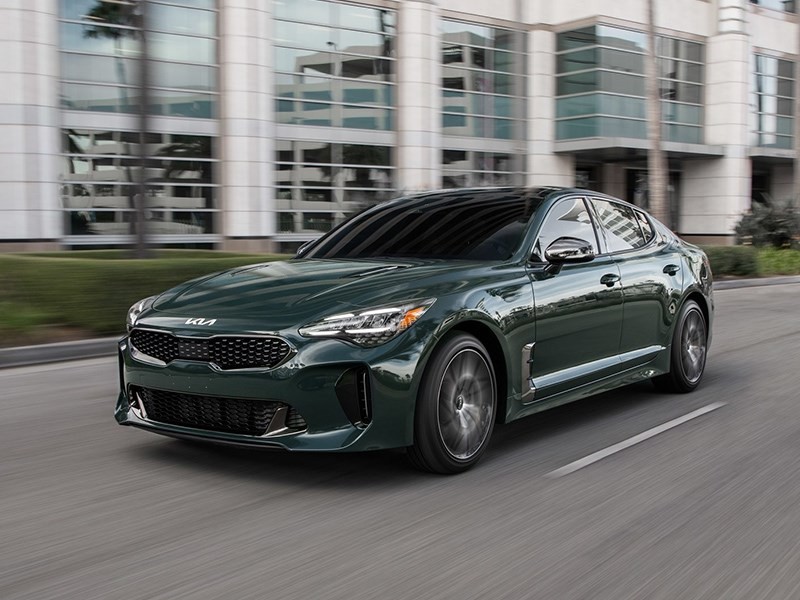 В России стартовали продажи обновленного Kia Stinger