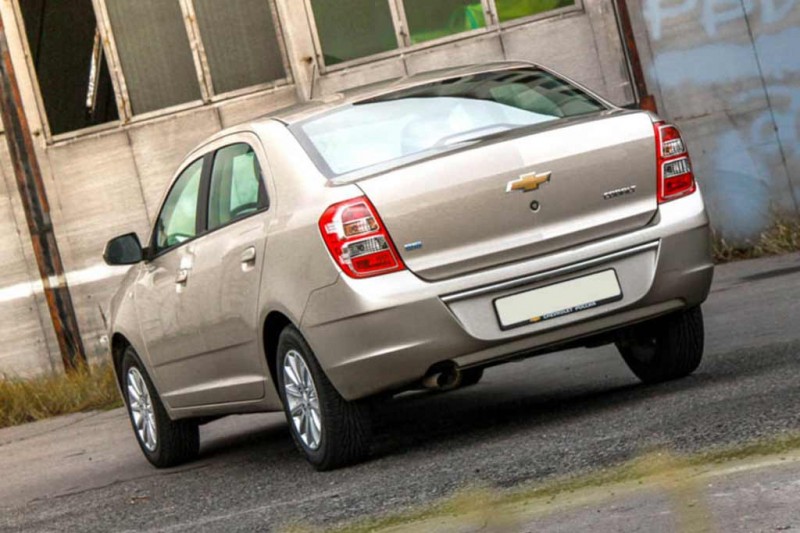 Иногда они возвращаются: обзор бюджетного седана Chevrolet Cobalt 2021