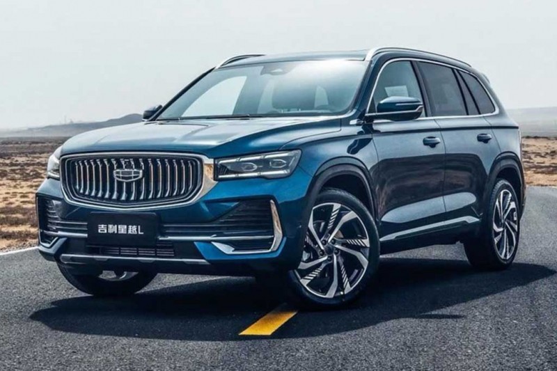 Компания Geely анонсировала для России два кроссовера на 2022 год