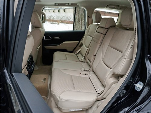 Новый Toyota Land Cruiser, пошла ли модернизация ему на пользу?