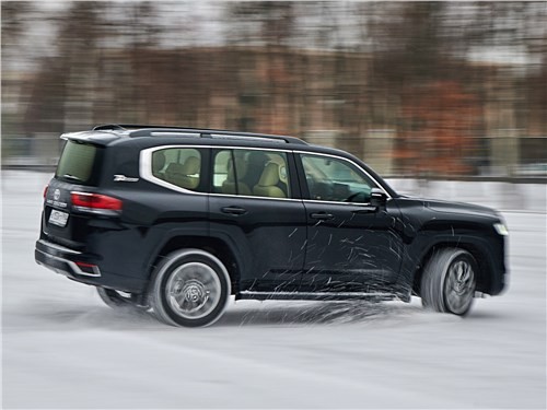 Новый Toyota Land Cruiser, пошла ли модернизация ему на пользу?