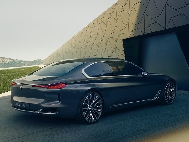 Новый BMW i7 замечен на тестах в районе Полярного круга