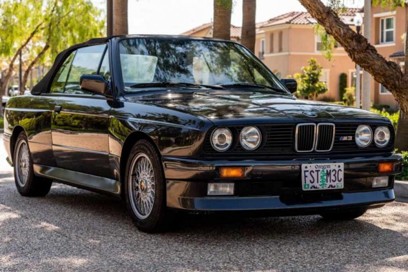 30-летний кабриолет BMW M3 (E30) ушел молотка за 7,4 млн: таких выпустили 786 шт 2 30-летний кабриолет BMW M3 (E30) ушел молотка за 7,4 млн: таких выпустили 786 шт