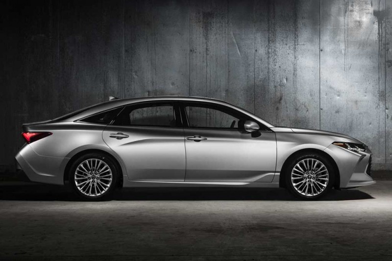 Продажи падают: японцы обновили Toyota Avalon перед снятием с производства