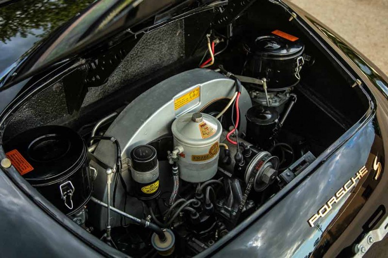 Эффектный Porsche 356B Roadster 1962 года планируют продать за 35 млн рублей
