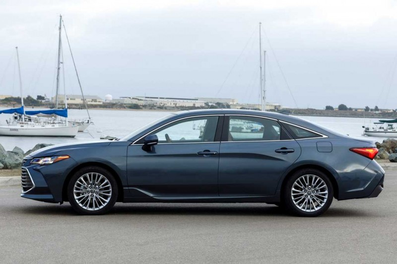 Продажи падают: японцы обновили Toyota Avalon перед снятием с производства