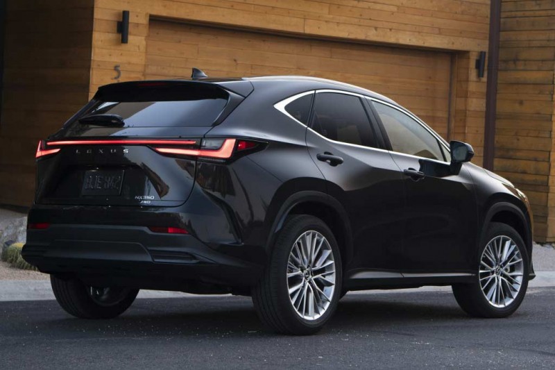 Открыт прием заказов на новый Lexus NX 2022 в России: известны цены