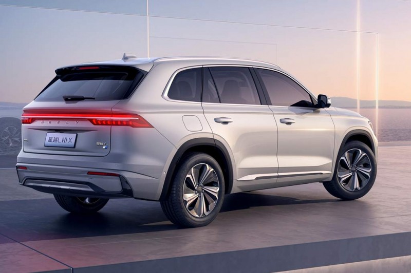 Первую партию гибридного Geely KX11 Hybrid раскупили за считанные минуты