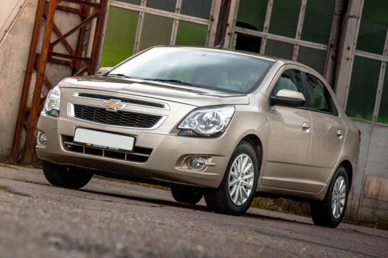 Иногда они возвращаются: обзор бюджетного седана Chevrolet Cobalt 2021