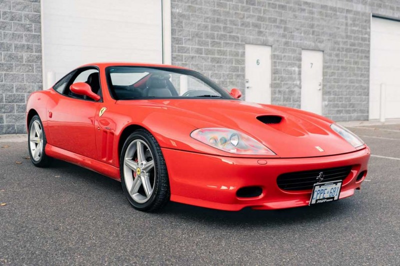 На торги выставлен Ferrari 575M Maranello: пока за авто предлагают меньше 2 млн рублей