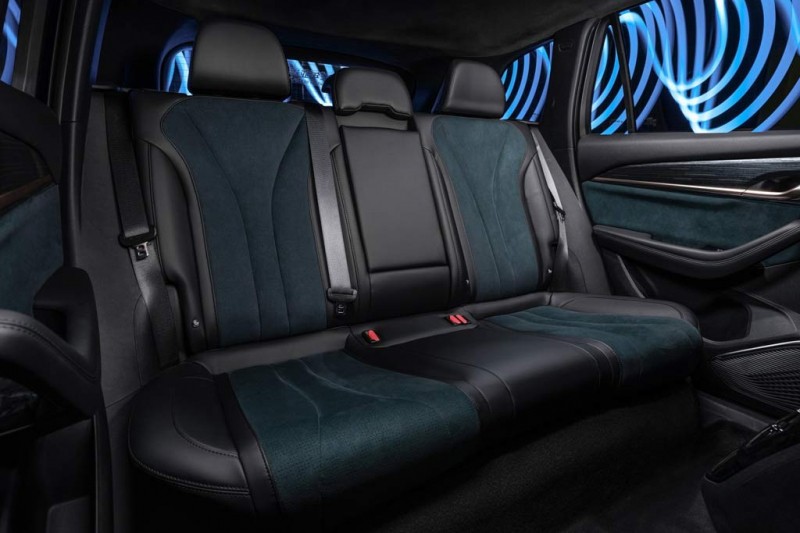 Первую партию гибридного Geely KX11 Hybrid раскупили за считанные минуты