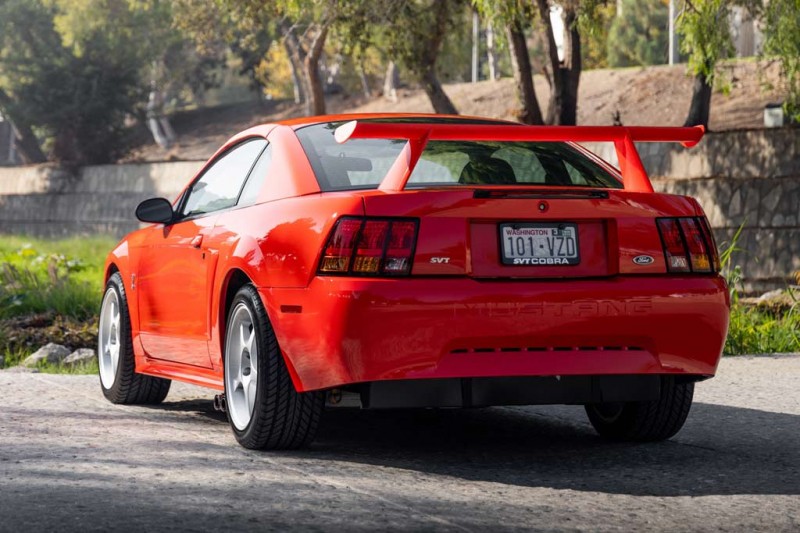 Ford Mustang Cobra R с минимальным пробегом готов уйти с молотка за 4,5 млн рублей