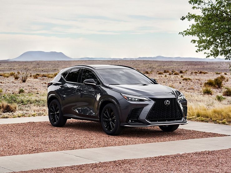 Lexus NX признан самым надежным и неубиваемым кроссовером