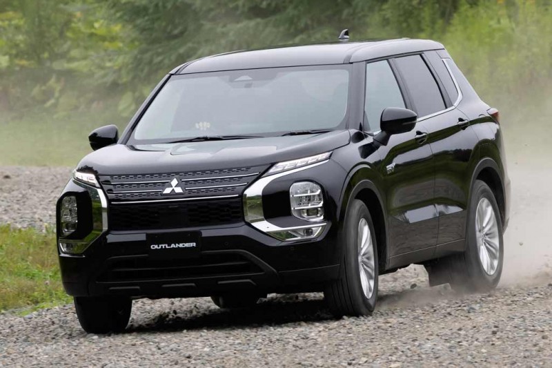 Японцы выбирают PHEV: спрос на гибридный Outlander превысил прогноз в 7 раз 1 Японцы выбирают PHEV: спрос на гибридный Outlander превысил прогноз в 7 раз