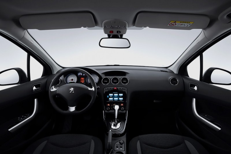 Недостатки Peugeot 408 2021: все минусы и плюсы по отзывам владельцев