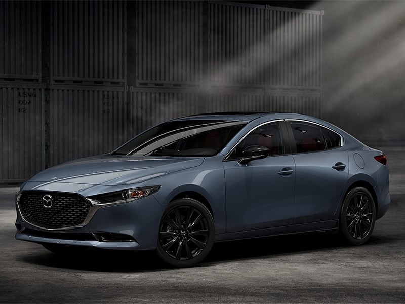 Новая Mazda 3 – отличается только цветом!