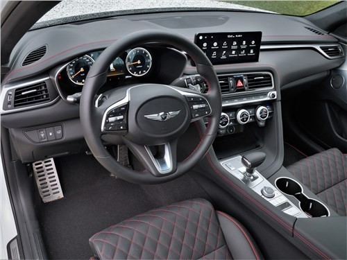 Тест-драйв Genesis G70 (поколение I рестайлинг) - Новый Genesis G70 расправляет крылья и учится летать