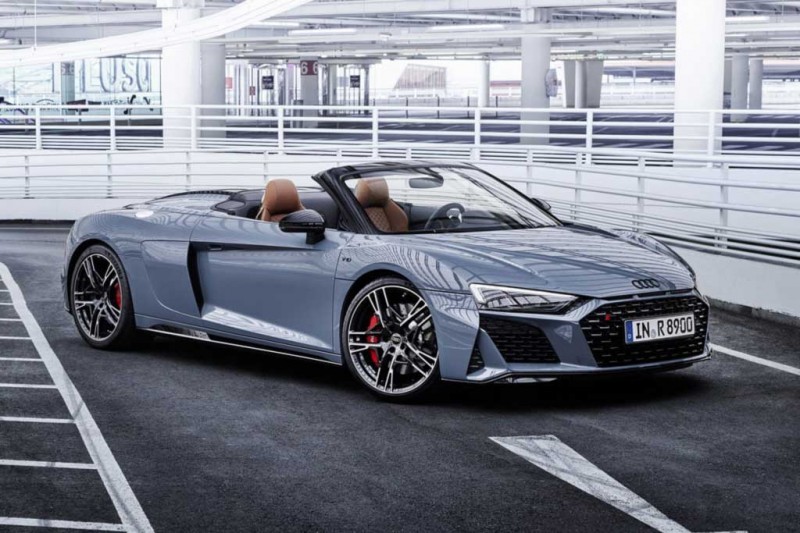 Audi перечислила новинки для России на 2022 год: загибайте пальцы