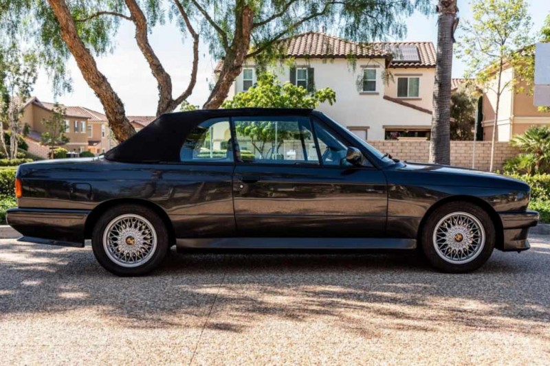 30-летний кабриолет BMW M3 (E30) ушел молотка за 7,4 млн: таких выпустили 786 шт 3 30-летний кабриолет BMW M3 (E30) ушел молотка за 7,4 млн: таких выпустили 786 шт
