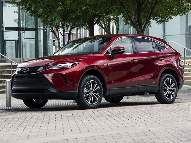 Toyota отзывает более десяти тысяч автомобилей в России