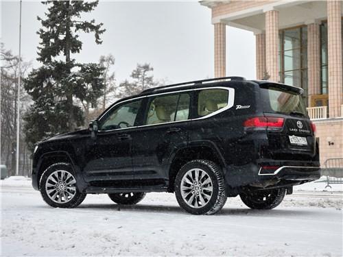 Новый Toyota Land Cruiser, пошла ли модернизация ему на пользу?