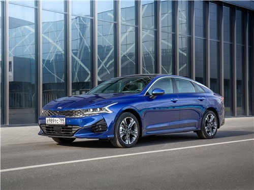 Тест-драйв Genesis G70 (поколение I рестайлинг) - Новый Genesis G70 расправляет крылья и учится летать
