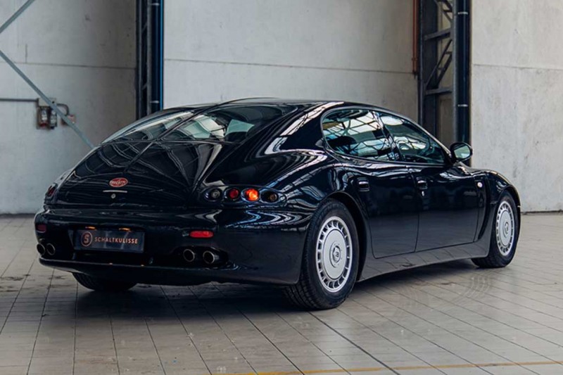 Серийным так и не стал: прототип модели Bugatti EB 112 продают в Германии