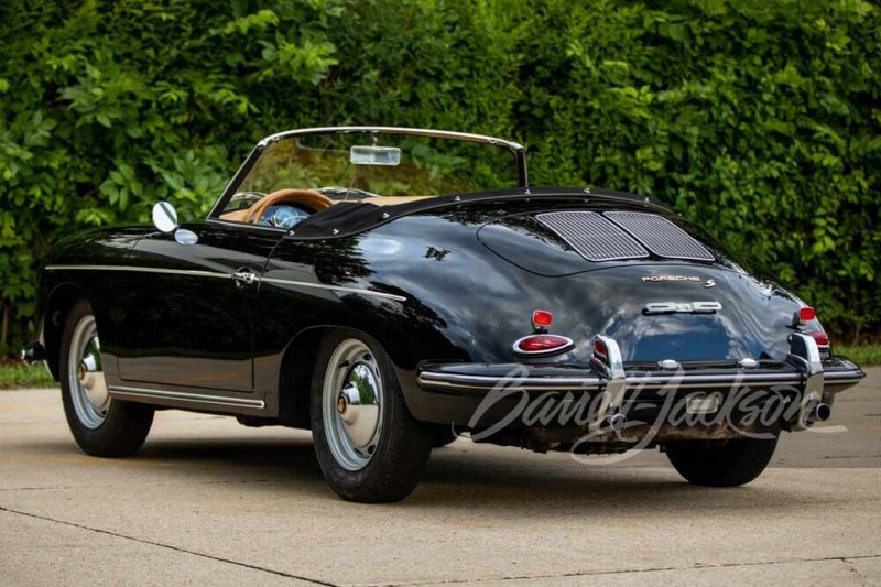 Эффектный Porsche 356B Roadster 1962 года планируют продать за 35 млн рублей