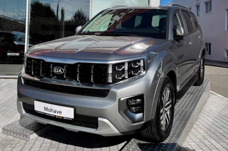 Внедорожник Mohave 2022 модельного года оставили без новой эмблемы KIA
