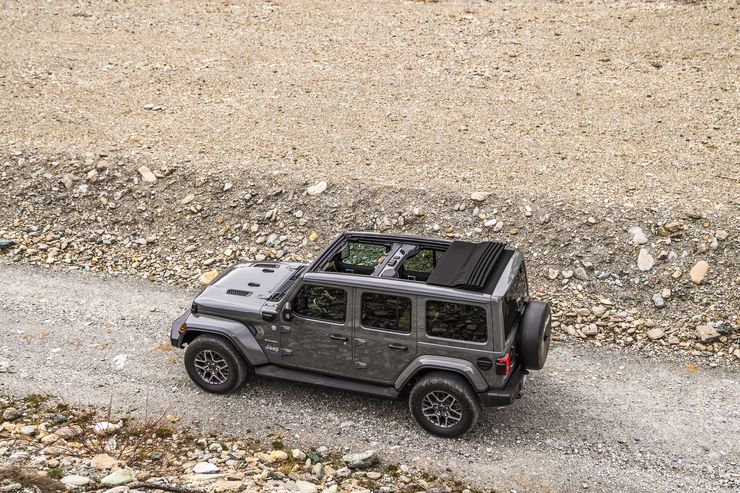 Почему внедорожники Jeep Wrangler теперь будут только «голубыми» 2 Почему внедорожники Jeep Wrangler теперь будут только «голубыми»