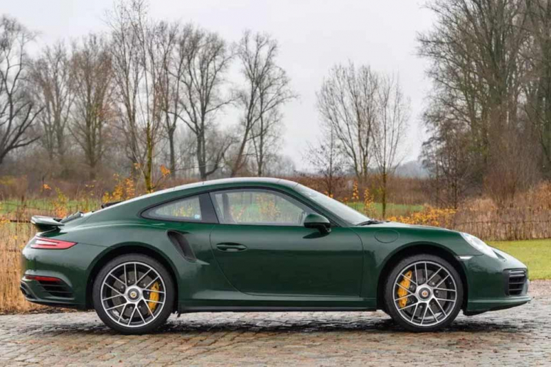 Машина на каждый день: с молотка пустят Порше 911 Turbo S с пробегом 333 000 км 3 Машина на каждый день: с молотка пустят Порше 911 Turbo S с пробегом 333 000 км