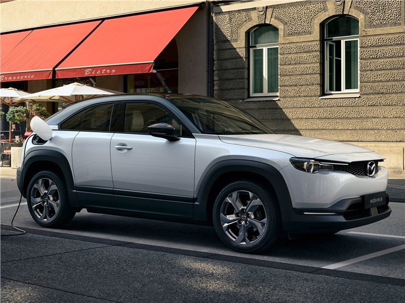 В Россию привезли электрокар Mazda MX-30