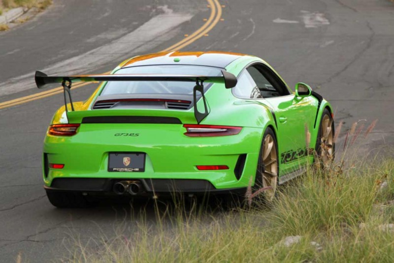 Ценник за 911 GT3 RS Weissach на аукционе не дотягивает до изначальной стоимости