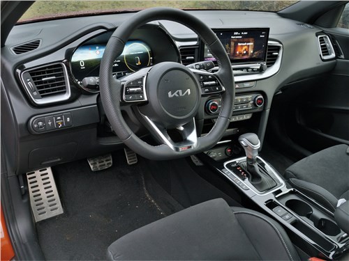 Тест-драйв KIA Ceed (поколение III рестайлинг) - «И вновь продолжается спорт»
