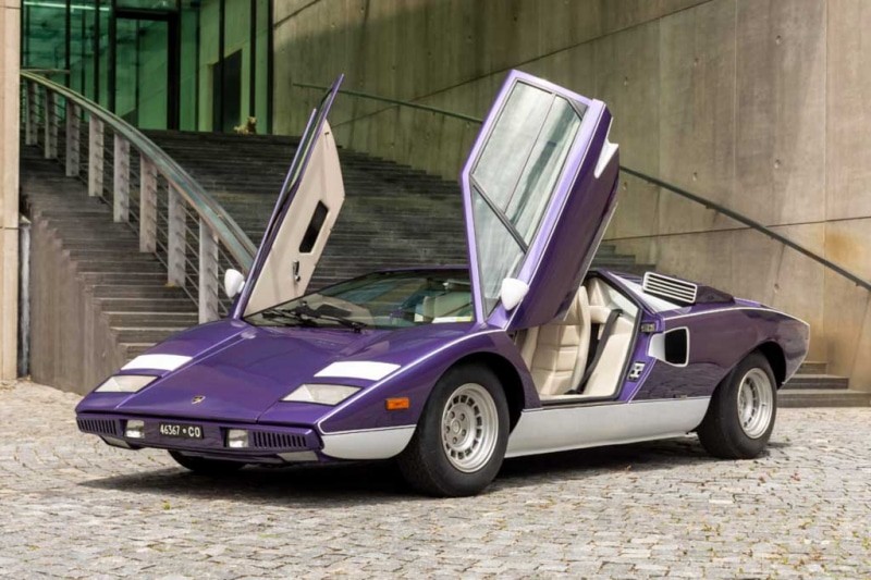 На продажу выставлен один из двух фиолетовых Lamborghini Countach LP400 «Periscopica»