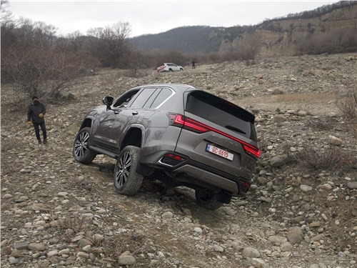 Lexus LX - когда обновление идет на пользу