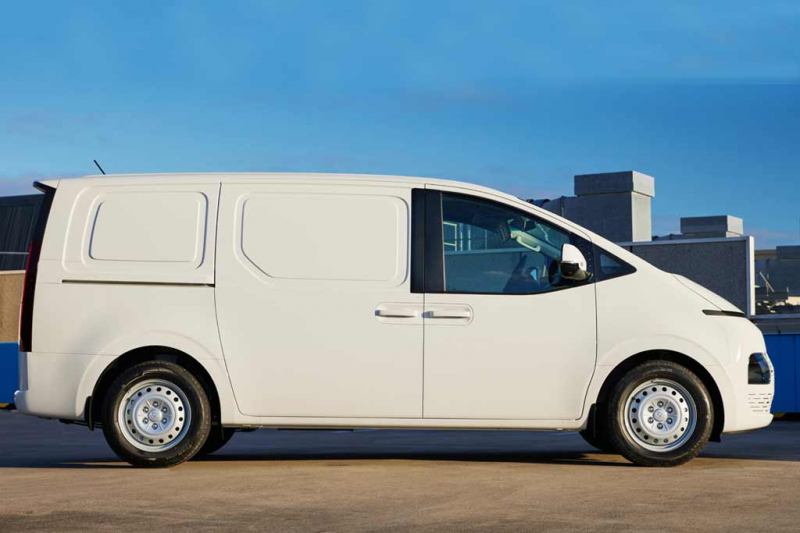 Hyundai Staria скоро появится в России: будет не только вэн, но и фургон