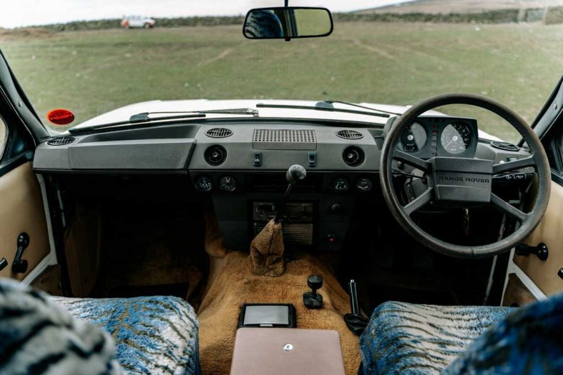 Необычный шестиколесный Range Rover не особо заинтересовал покупателей