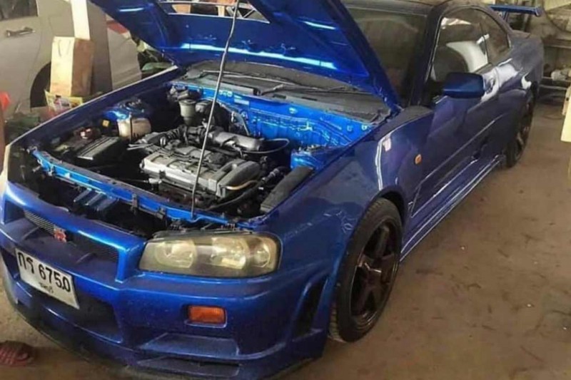 В Таиланде продают Nissan Skyline GT-R R34 дешевле 1 млн рублей: в чем здесь подвох?