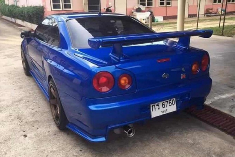 В Таиланде продают Nissan Skyline GT-R R34 дешевле 1 млн рублей: в чем здесь подвох?