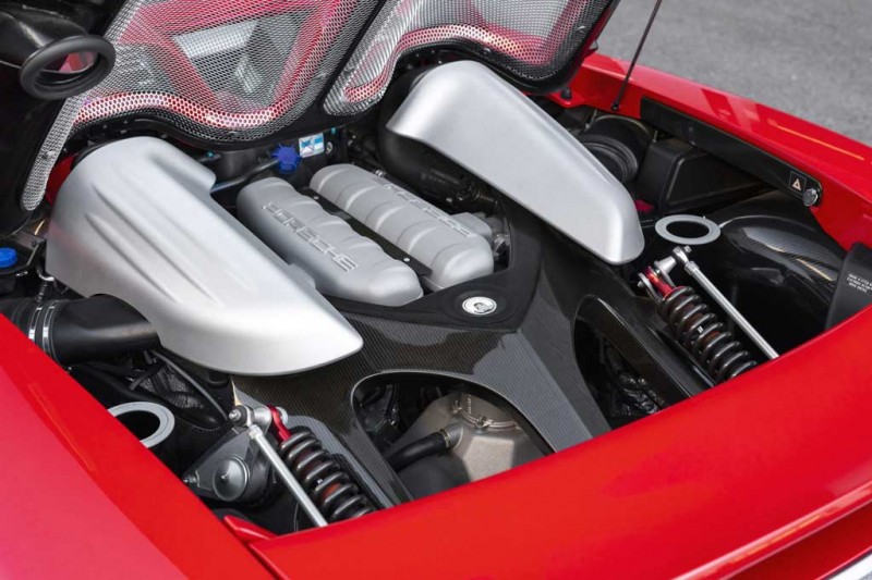 Porsche Carrera GT в редком цвете ушел с молотка за невероятные 1,9 млн долларов