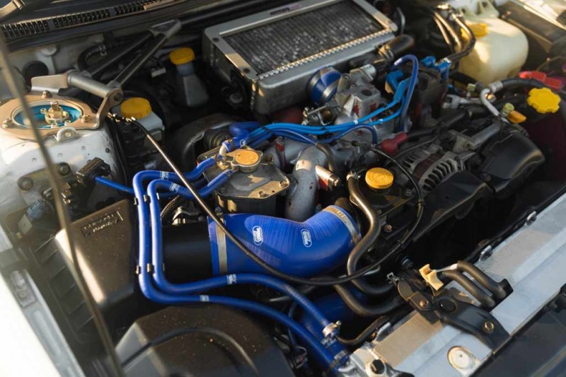 На онлайн-торги выставили сразу два редких Subaru Impreza WRX STI Type R