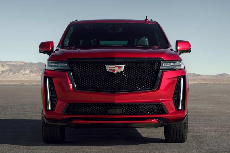 GM показал как будет выглядеть «заряженный» Cadillac Escalade-V