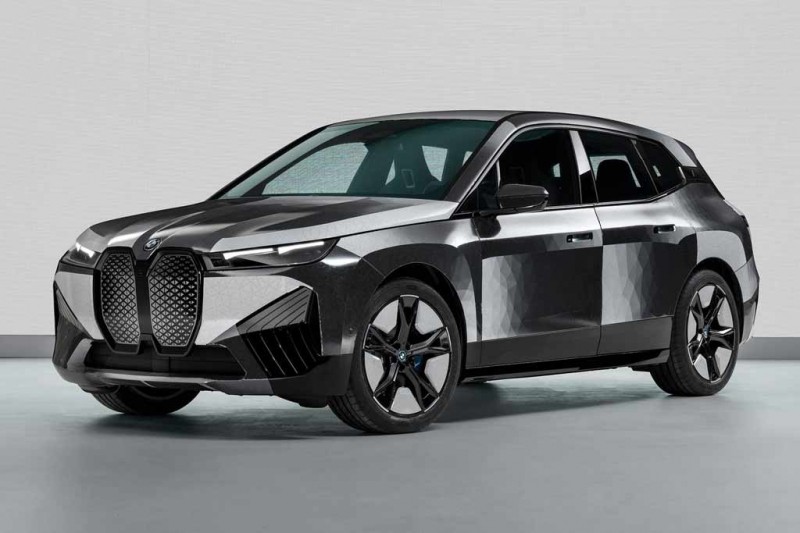Баварцы показали концепт BMW iX Flow, который умеет менять цвет кузова
