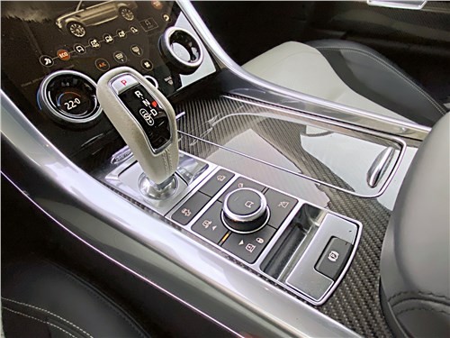 Range Rover Sport SVR - когда роскошь и скорость - это одно и то же