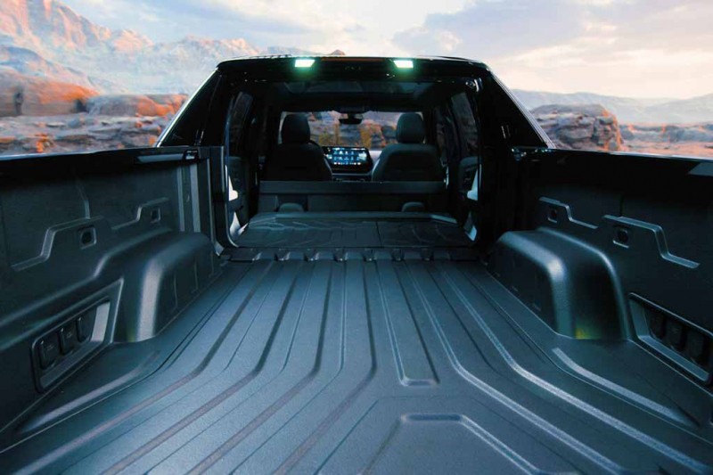 Электрический Chevrolet Silverado EV оказался упрощенной версией Hummer EV